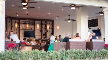 Bar (en la propiedad)