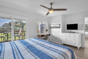 3 camere, una scrivania, accesso a Internet, lenzuola