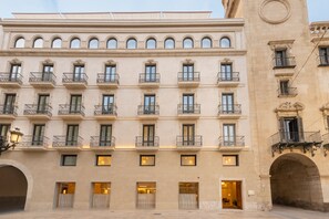 Front of property - Eurostars Pórtico Alicante (Alicante)