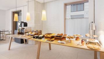 Café da manhã com buffet todos os dias (EUR 20 por pessoa)