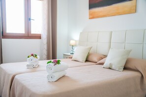 2 chambres, fer et planche Ă repasser, Wi-Fi gratuit, draps fournis