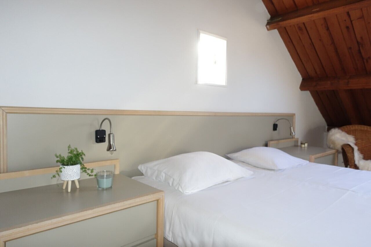 2 bedrooms, cots/infant beds, free WiFi, bed sheets