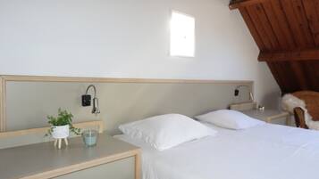 2 bedrooms, cots/infant beds, free WiFi, bed sheets