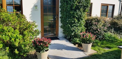 Spacious pet-friendly, accessible family holiday home at Hawthorn Farm, Kent
