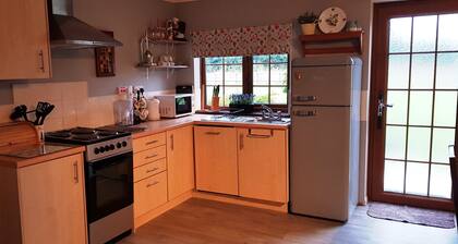 Spacious pet-friendly, accessible family holiday home at Hawthorn Farm, Kent