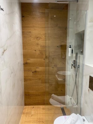 Comfort Studio, City View | Bathroom | Shower, rainfall showerhead, hair dryer, towels - Factory Inn Nilie Hospitality MGMT (Thessaloniki)