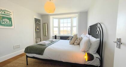 Old Town Trinity Apartment No 4 by Adliv