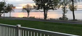Modern Home, Beautiful St. Lawrence River View