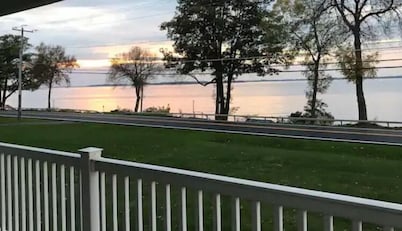 Modern Home, Beautiful St. Lawrence River View