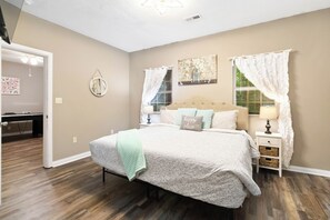3 bedrooms, free WiFi, bed sheets