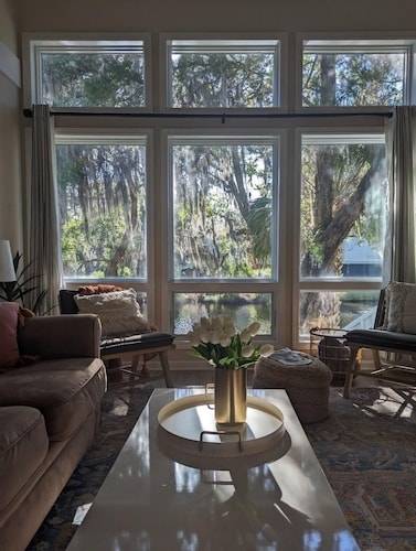 Updated Lagoon View TH, 3 BR, 2.5 BA, Sleeps 8-Amenities Pass Included-Golf Cart