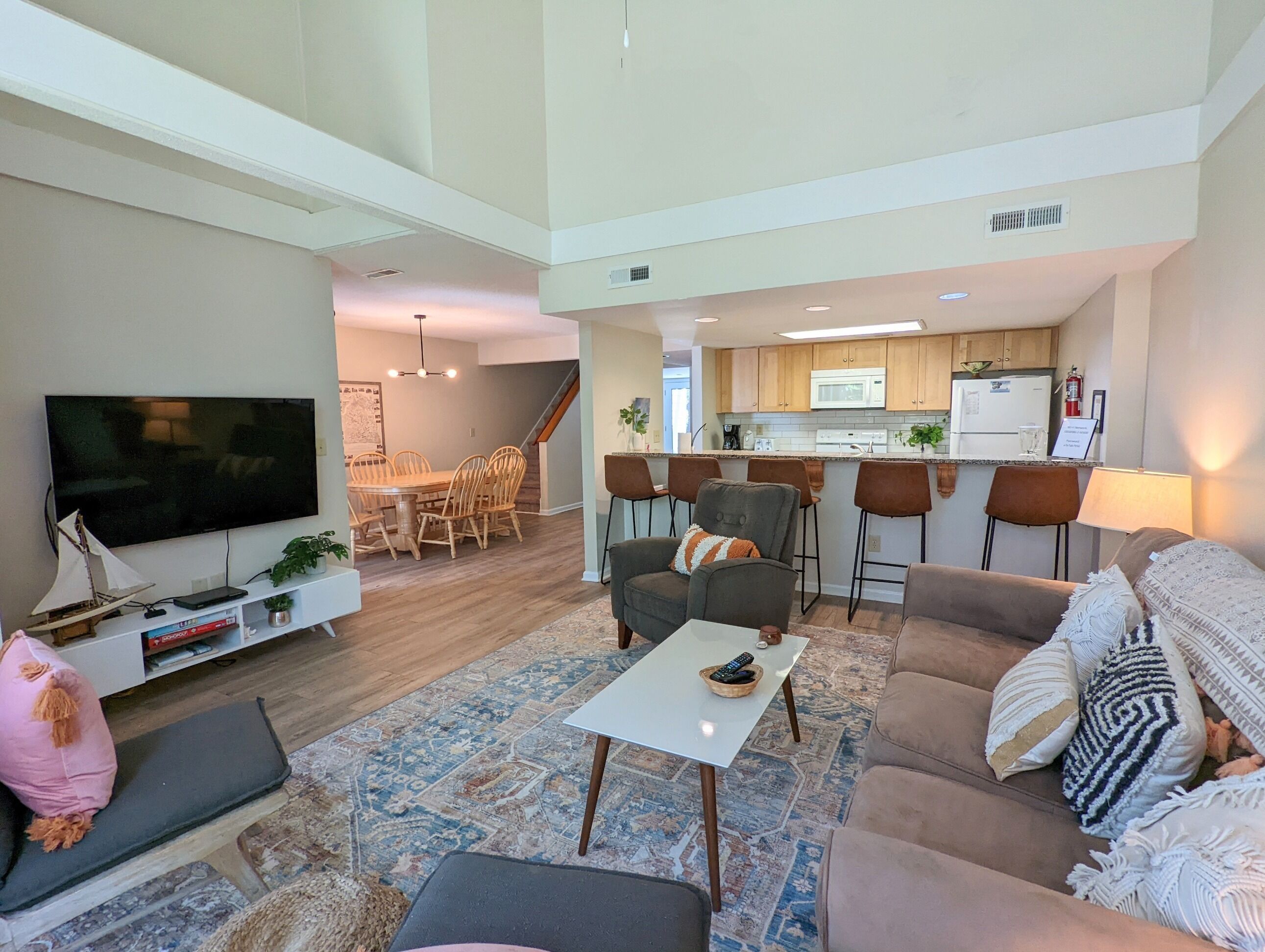 Smart TV, DVD player, books