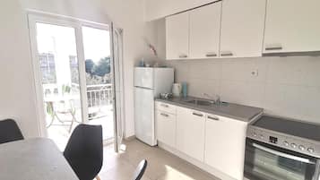 KylskÄp, ugn, spishÀll och brödrost