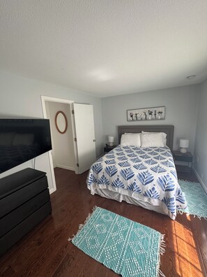 4 bedrooms, WiFi, bed sheets - 4 Bedroom Pettaquamscutt Lake Shores Home (Narragansett)