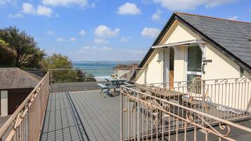 Cottage | Property grounds