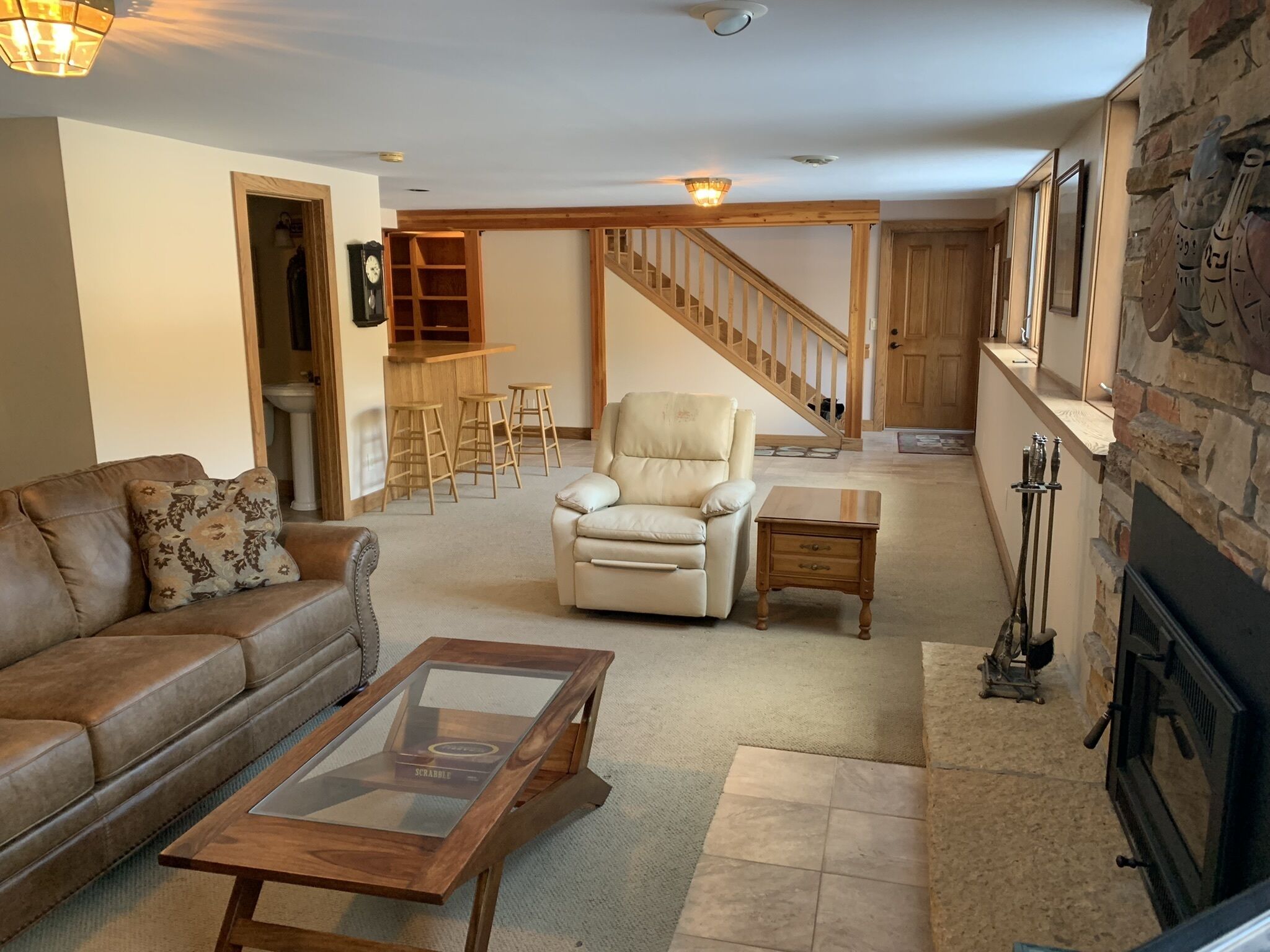 Smart TV, fireplace, table tennis, books