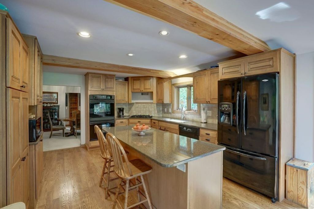 Kylskåp, mikrovågsugn, ugn och spishäll