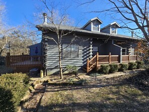 Exterior - Cozy Cabin~Sleeps 6~Great Location~Dog-Friendly (Branson)