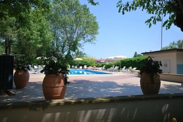 Seasonal outdoor pool - Hotel Plutone (Cervia)