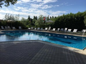 Seasonal outdoor pool - Hotel Plutone (Cervia)