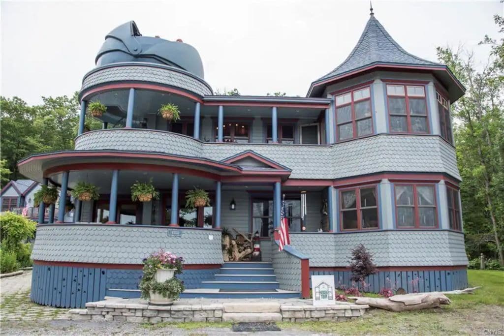 South Bay Bungalow on the St. Lawrence Riverfront