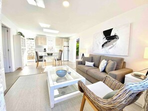 TV - Casa Calma, private paradise with amazing sea view. (Santa Cruz de Tenerife)