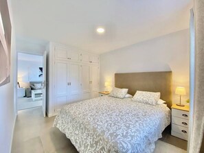 2 bedrooms, iron/ironing board, travel crib, free WiFi - Casa Calma, private paradise with amazing sea view. (Santa Cruz de Tenerife)