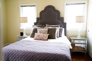 3 bedrooms, desk, iron/ironing board, free WiFi - Historic Charm meets Modern Luxury in Washington DC Rental (Washington)