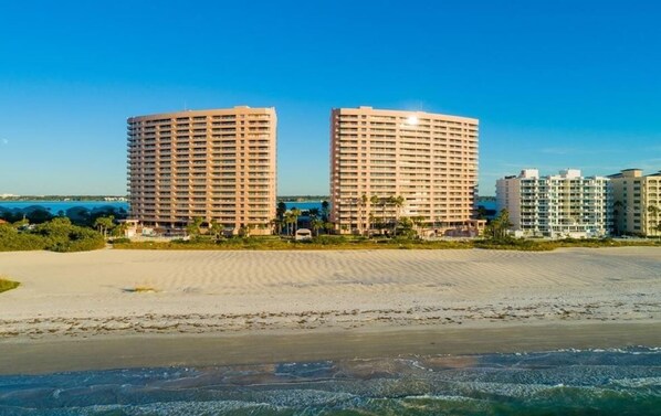 ビーチ、ビーチタオル