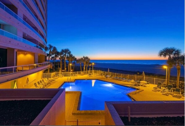 Outdoor pool, a heated pool