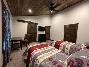 4 chambres, bureau, Wi-Fi, literie fournie