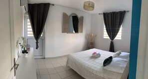 2 bedrooms, iron/ironing board, WiFi, bed sheets