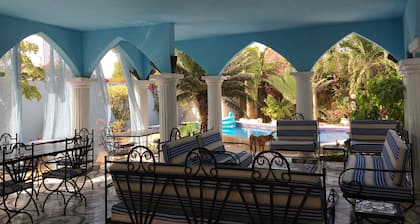 Room with sea view, swimming pool, garden, terraces, patio, lounge/dining room, parking