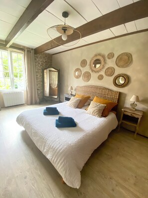 Room - Le Giré Cottage with a private spa, 10 minutes from the ocean, and a fenced-in lot of 200 m² (Hudimesnil)
