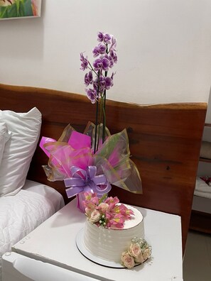 Wi-Fi de cortesia, roupa de cama