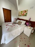 Free WiFi, bed sheets