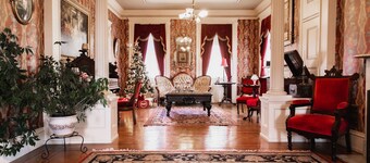 Historic Mansion in Near Theme Parks, Battlefield, Outdoor Sports, and More!