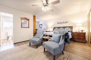 1 habitación, tabla de planchar con plancha, wifi y ropa de cama