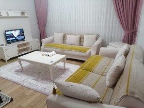 Comfort Condo | Living area | TV - Ali BaBa Guest Haus (Manavgat)