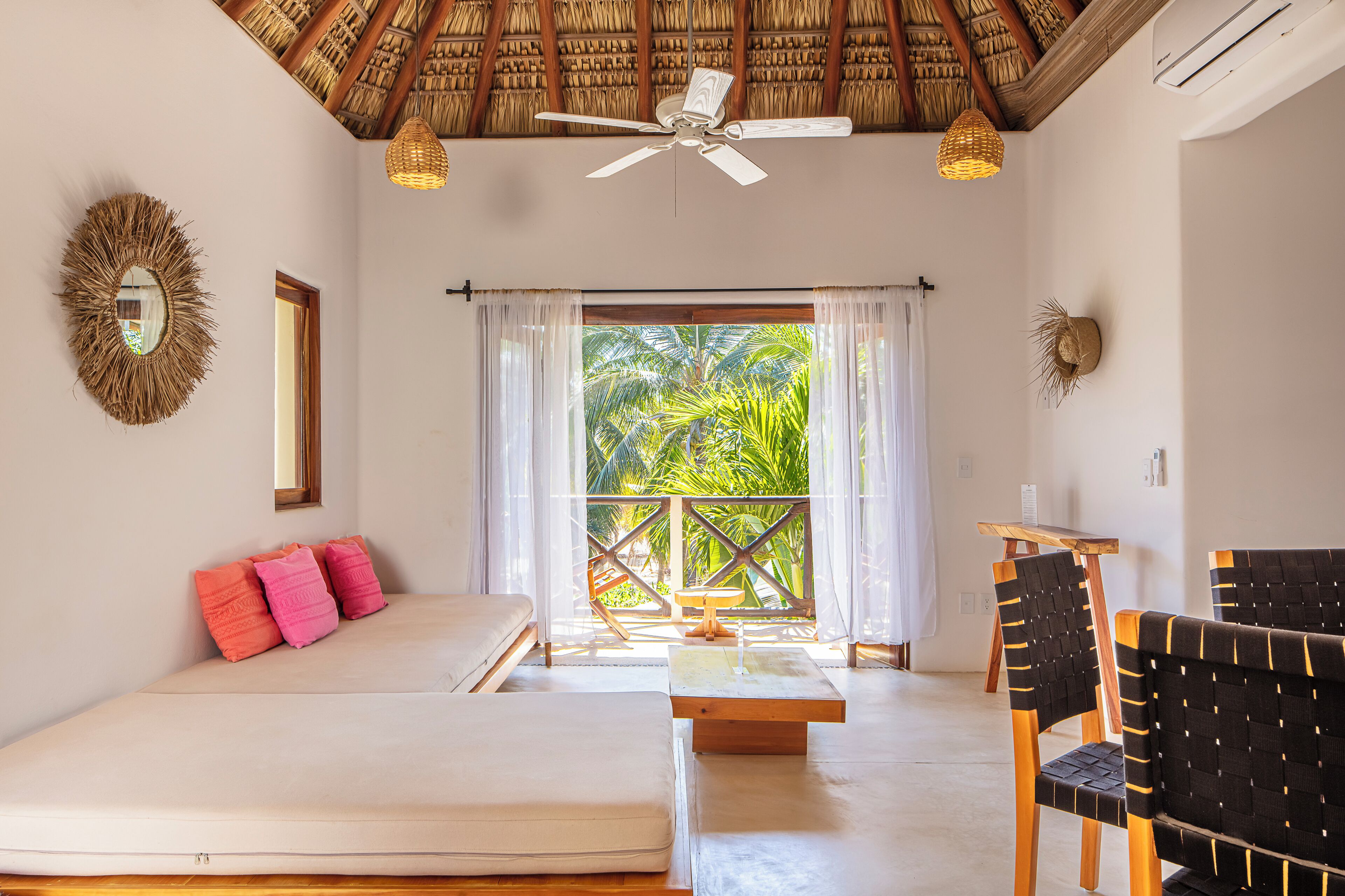 Studio Suite Superior, 2 phòng ngủ | Khu phòng khách