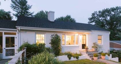 Recently renovated 3BR with huge yard minutes from UVA/C'ville