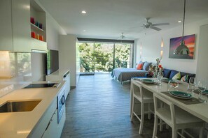 Condo, 1 Queen Bed (2056 - Mixie 203) | Private kitchen - 2056 - Mixie 203 (Santa María Huatulco)