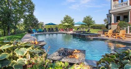 Resort Pickleball Pool Hot Tub Theater Arcade Golf