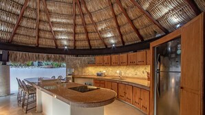 Villa, Multiple Beds (1005 - Villa Bellavista II) | Private kitchen - 1005 - Villa Bellavista II (Santa María Huatulco)