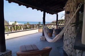 Villa, varias camas (2094 - Casa Lupita) | Balcón