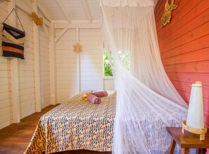 1 bedroom, bed sheets