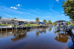 Marina - TIME OUT INN Cape Coral. Waterfront, Heated Pool, Southwest Sunsets (Cape Coral)