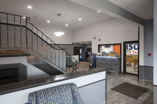 Bison Inn and Suites