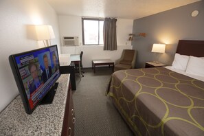 Hypo-allergenic bedding, desk, free WiFi, bed sheets - Bison Inn and Suites (Fargo)