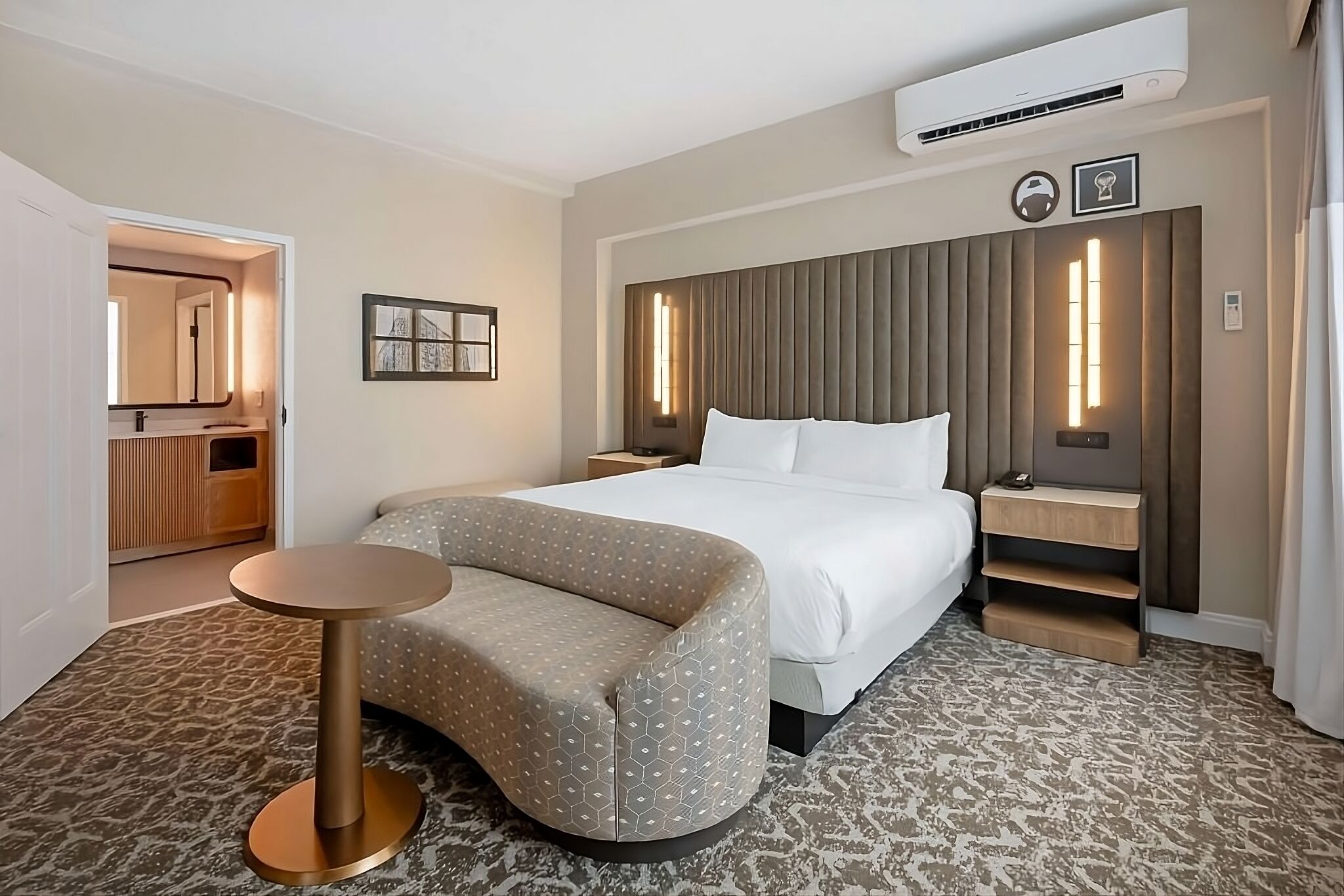 Enjoy Tampa Views! Pet-friendly Property, Free Shuttle Service!